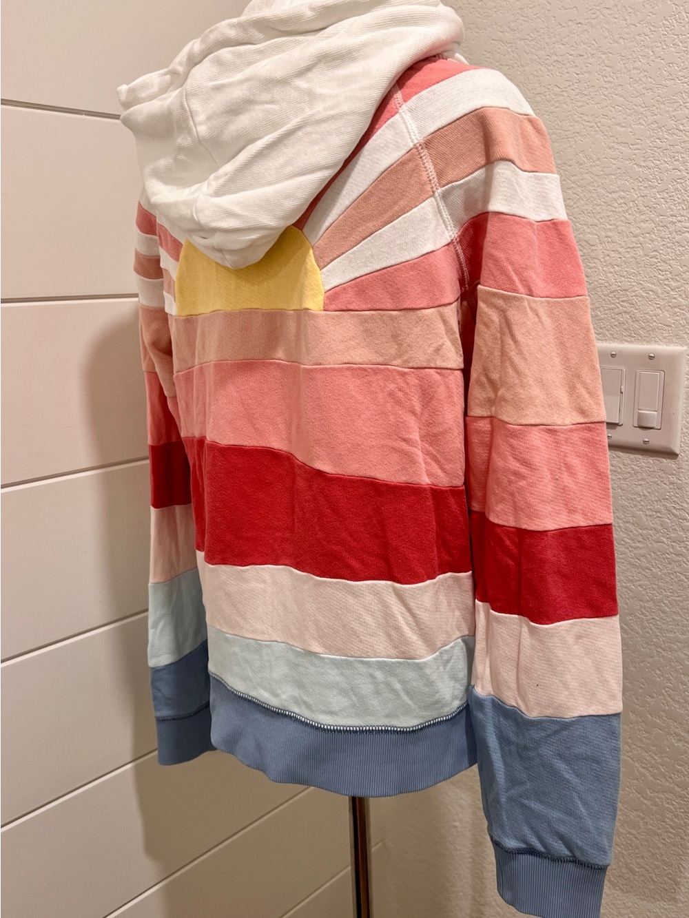 Soleil Hoodie Pullover - Medium - Picture 4 of 10